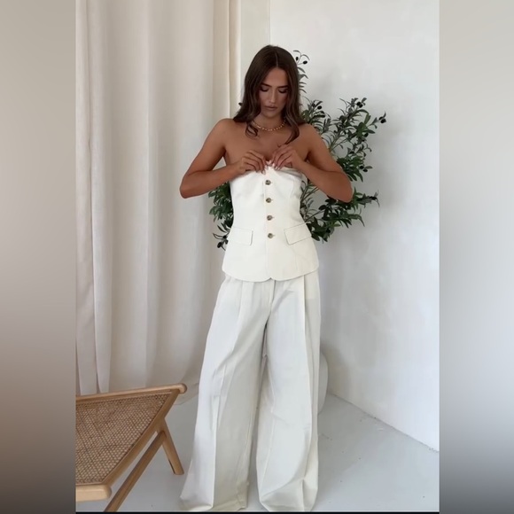 ZARA BUTTONED VEST TOP - Picture 13 of 17